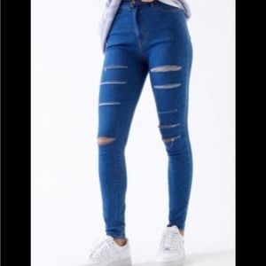 Brand new Pacsun Super high rise jegging Size 23 long.